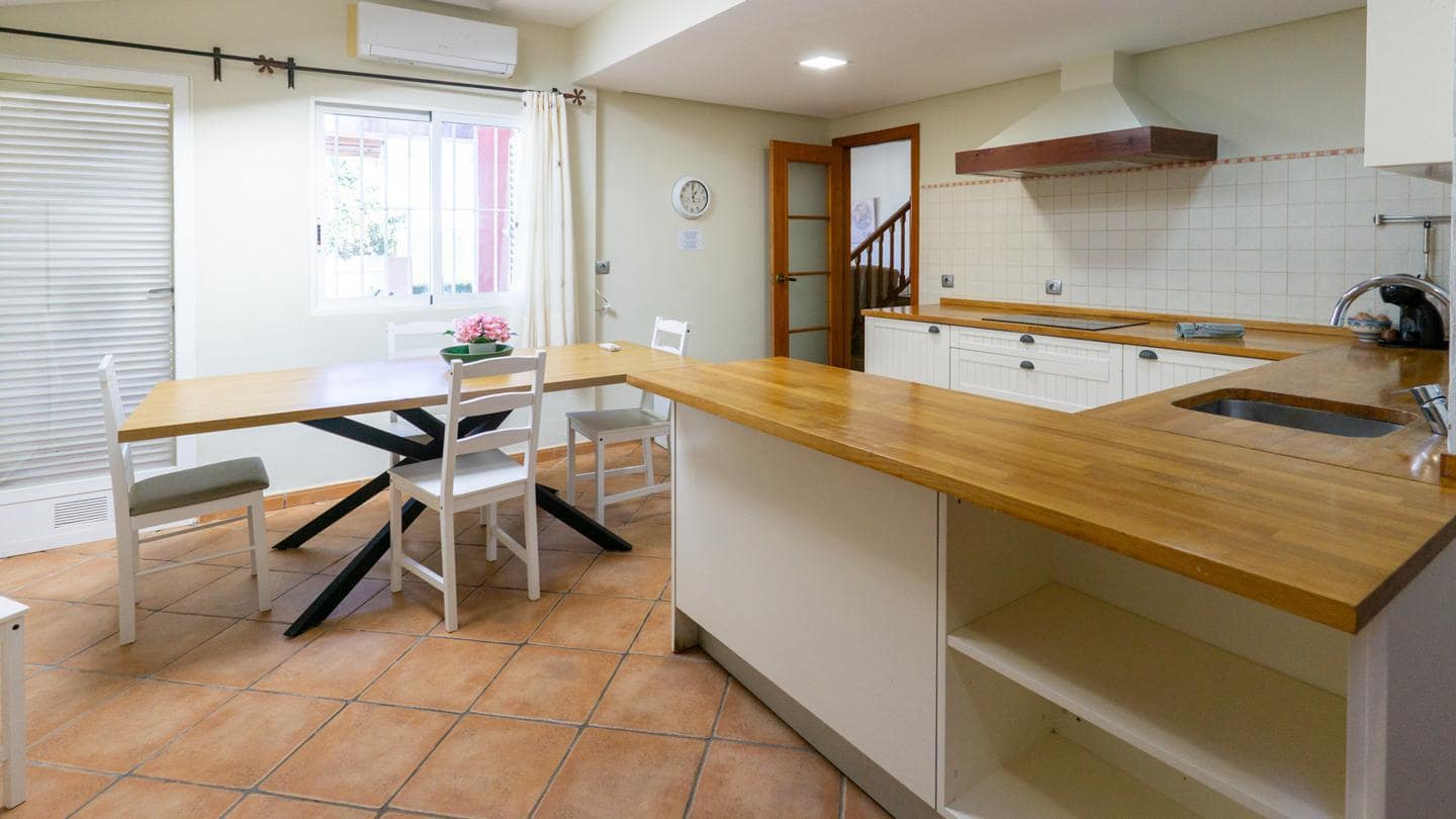 3 makuuhuone Huvila myytävänä paikassa Gran Alacant mukana uima-altaan 
autotalli - 375 000 € (Ref: 9587975)