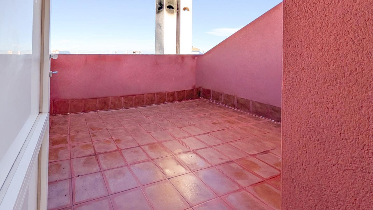 3 makuuhuone Huvila myytävänä paikassa Gran Alacant mukana uima-altaan 
autotalli - 375 000 € (Ref: 9587975)