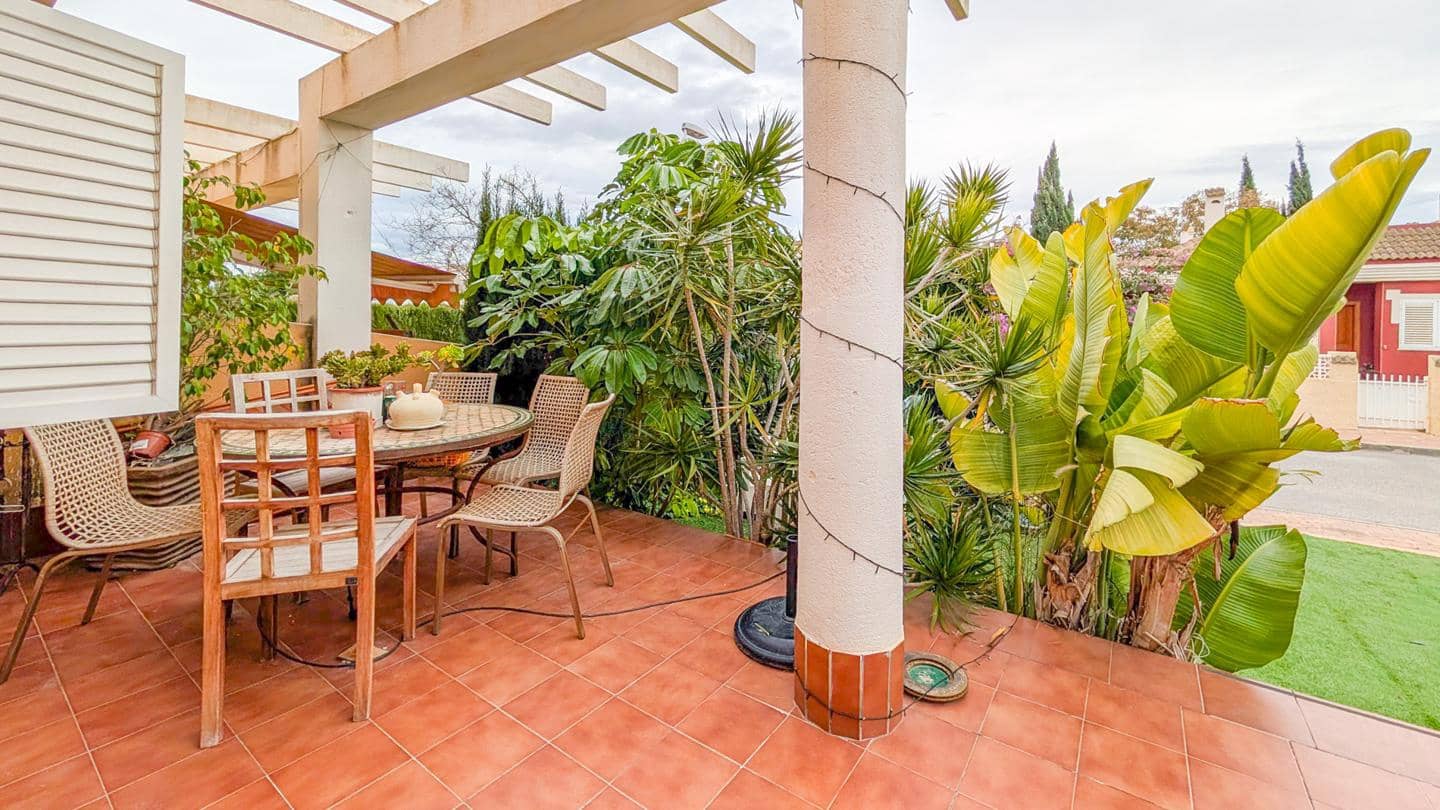 3 bedroom Villa for sale in Gran Alacant with pool - € 345,000 (Ref: 9616917)