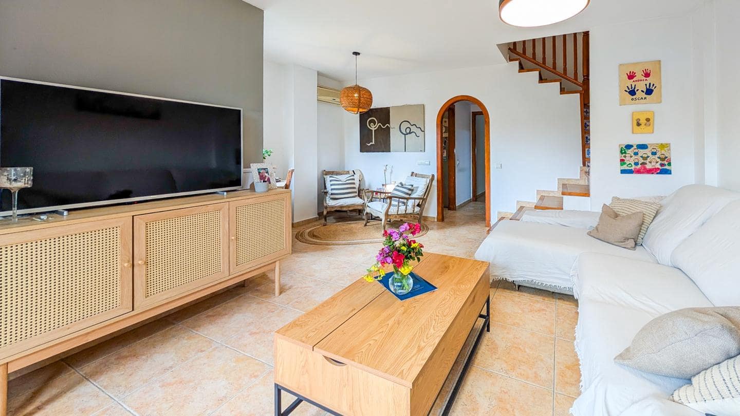 3 bedroom Villa for sale in Gran Alacant with pool - € 345,000 (Ref: 9616917)