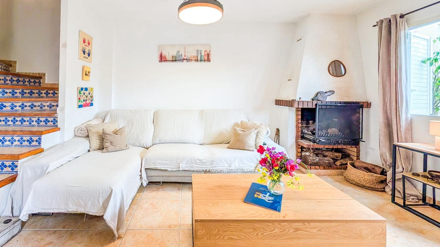 3 bedroom Villa for sale in Gran Alacant with pool - € 345,000 (Ref: 9616917)