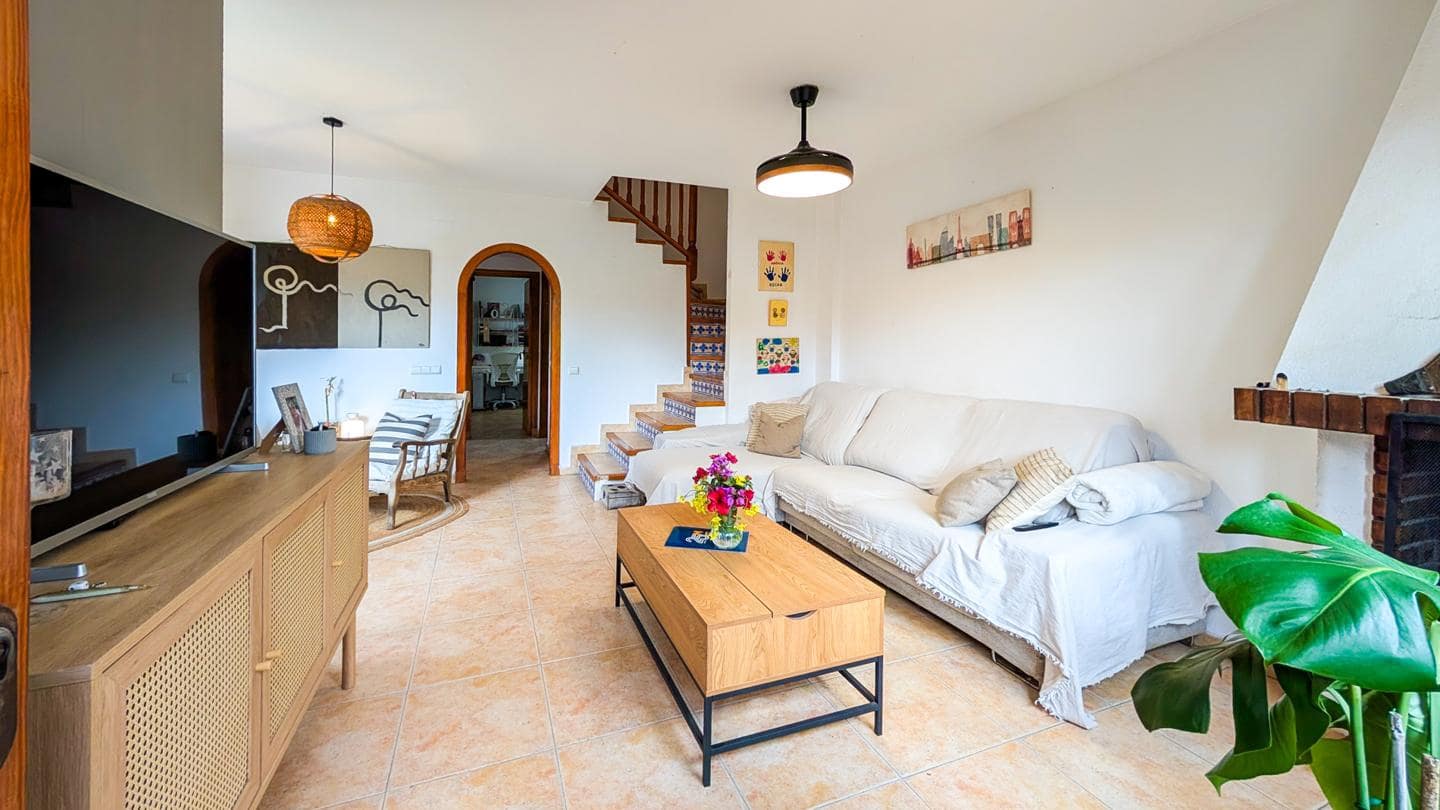 3 bedroom Villa for sale in Gran Alacant with pool - € 345,000 (Ref: 9616917)