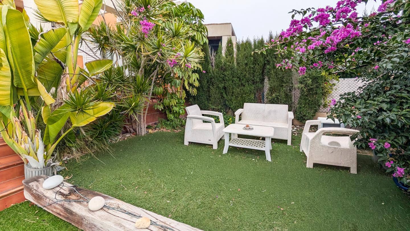 3 bedroom Villa for sale in Gran Alacant with pool - € 345,000 (Ref: 9616917)