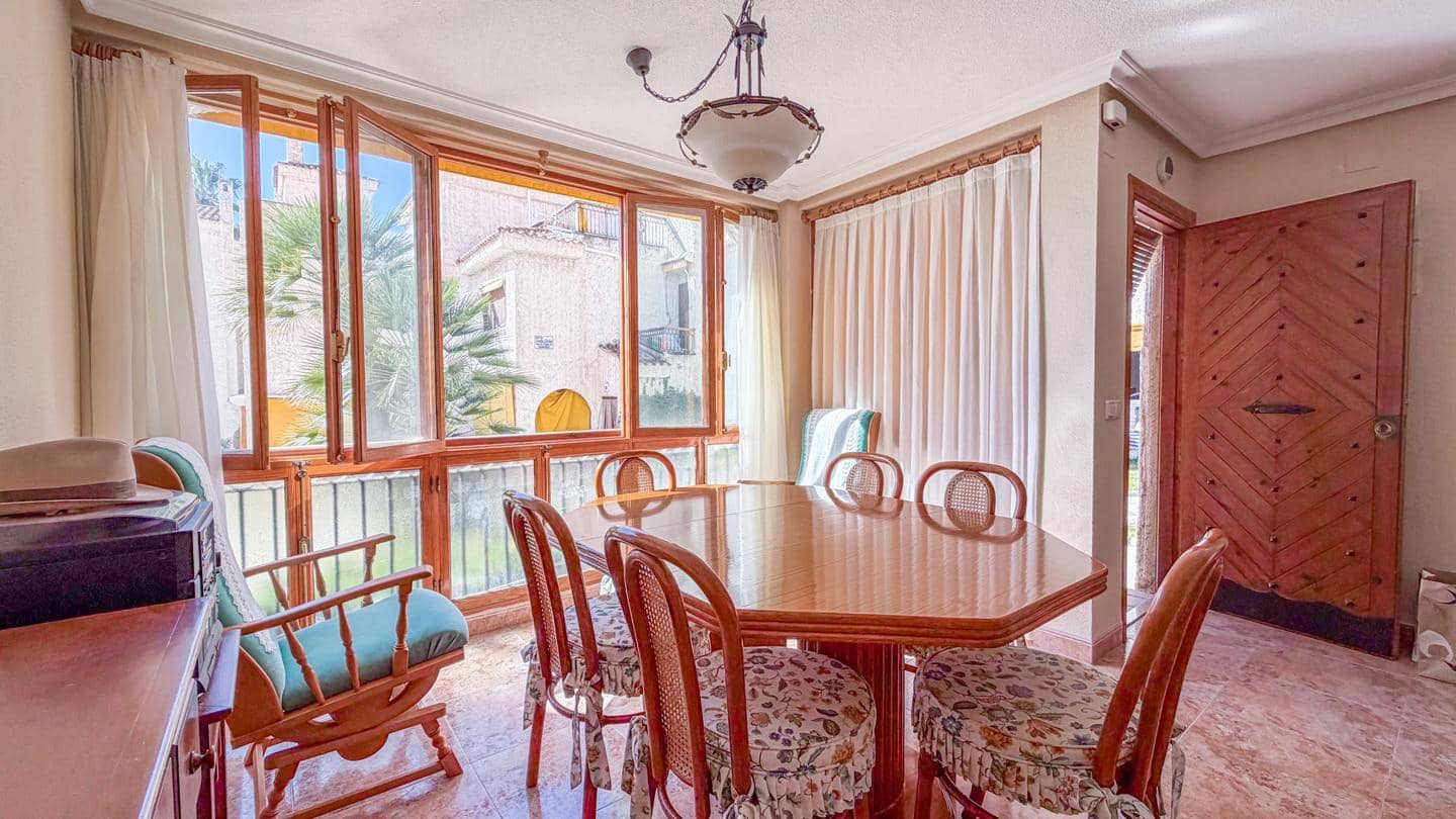 3 soverom Villa til salgs i Santa Pola med svømmebasseng garasje - € 380 000 (Ref: 9626352)