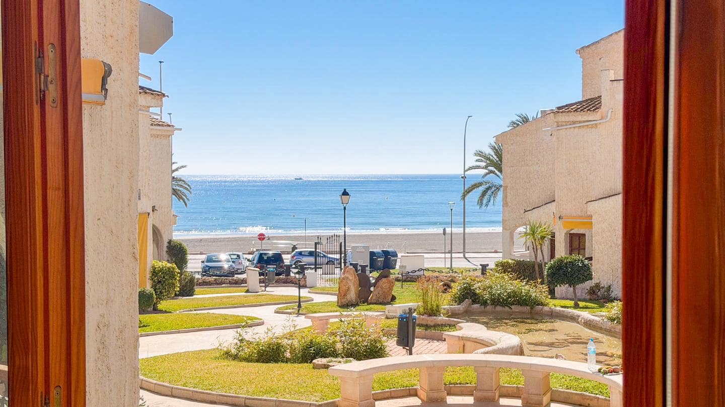 3 soverom Villa til salgs i Santa Pola med svømmebasseng garasje - € 380 000 (Ref: 9626352)