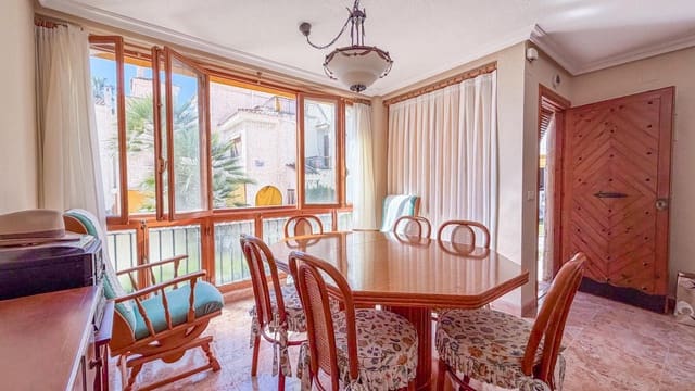 3 soverom Villa til salgs i Calas Santiago Bernabéu, Santa Pola med svømmebasseng garasje - € 380 000 (Ref: 9626352)