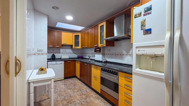 3 soverom Villa til salgs i Calas Santiago Bernabéu, Santa Pola med svømmebasseng garasje - € 380 000 (Ref: 9626352)