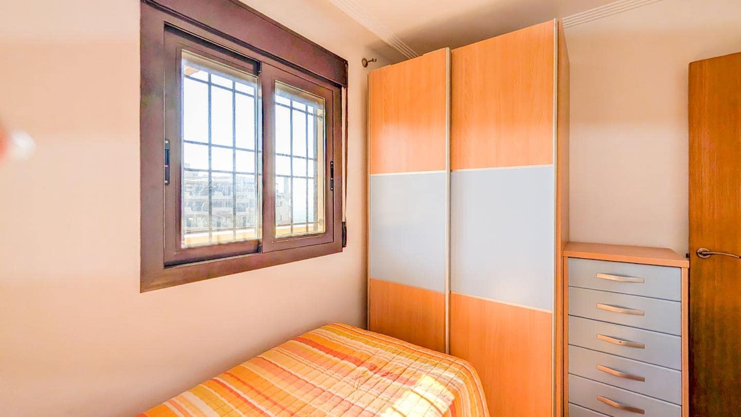 Piso de 2 habitaciones en Arenales del Sol en venta - 260.000 € (Ref: 9635105)