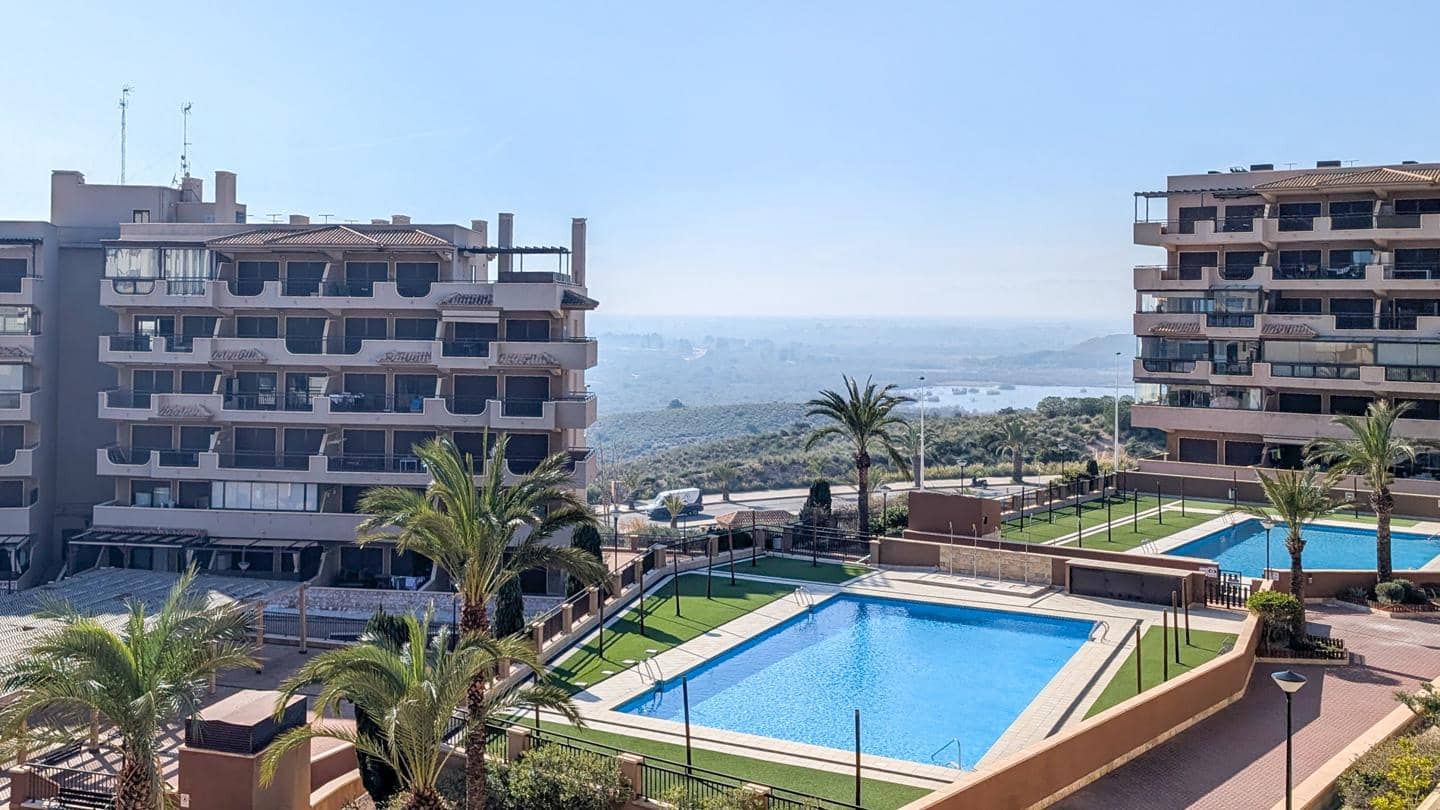 Piso de 2 habitaciones en Arenales del Sol en venta - 260.000 € (Ref: 9635105)
