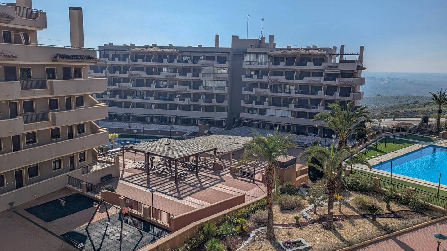 Piso de 2 habitaciones en Arenales del Sol en venta - 260.000 € (Ref: 9635105)