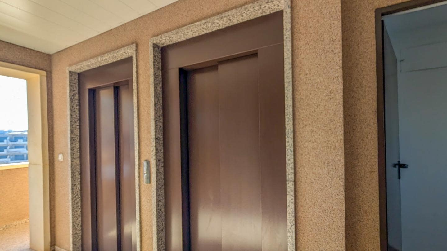 2 slaapkamer Flat te koop in Arenales del Sol - € 260.000 (Ref: 9635105)