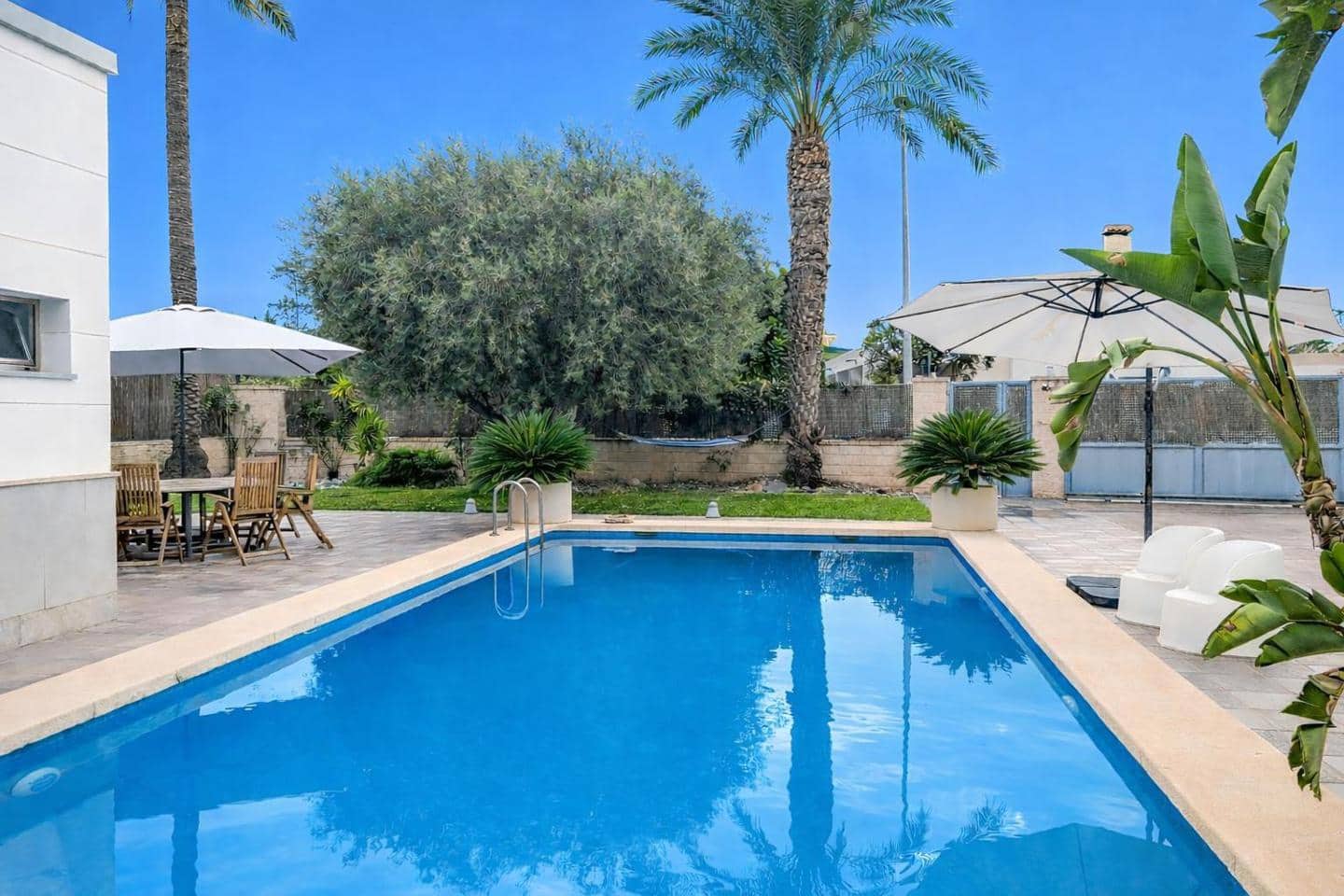 Chalet de 6 habitaciones en Elche / Elx en venta con piscina garaje - 1.339.000 € (Ref: 9643332)