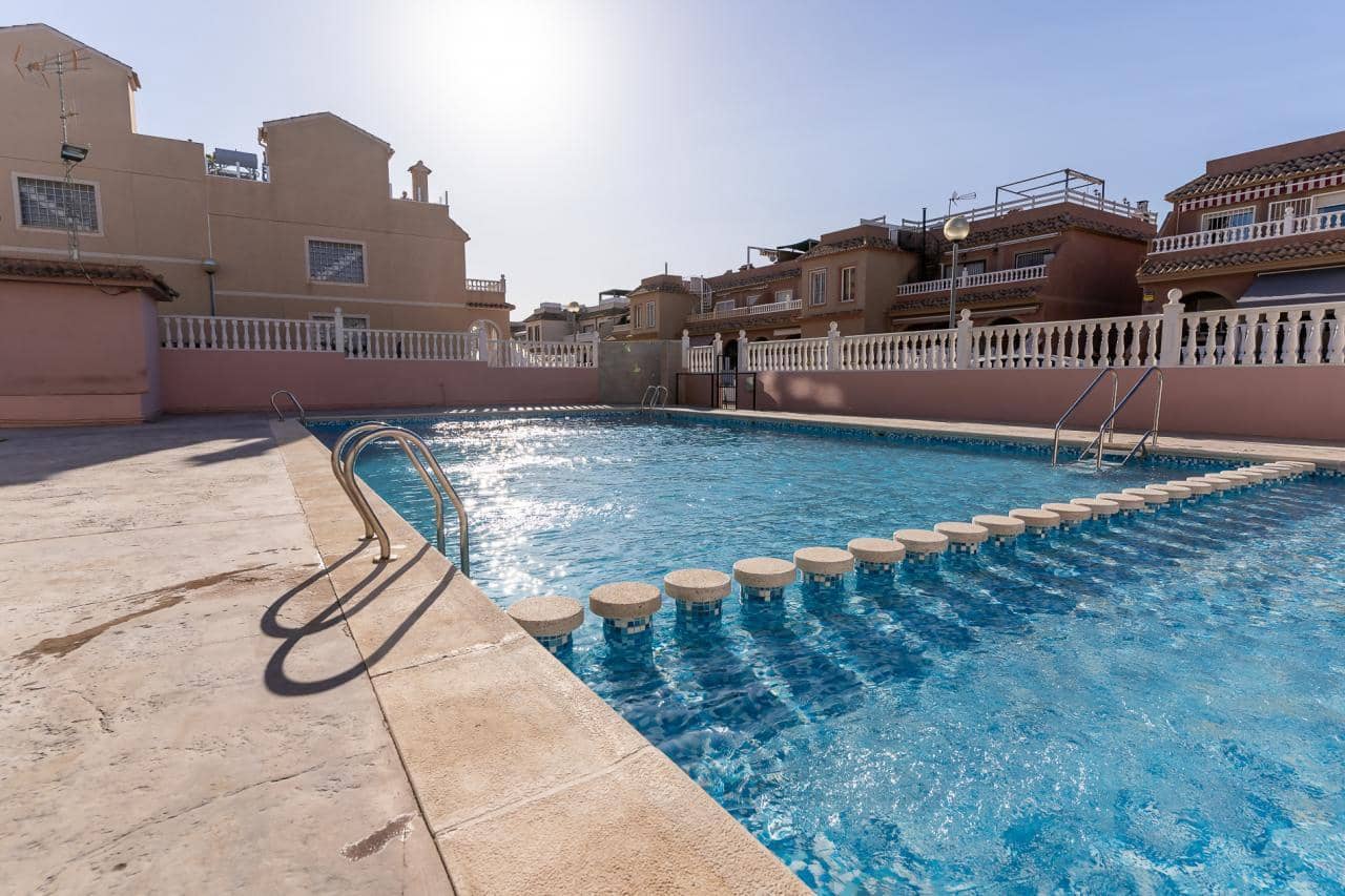 2 quarto Bungalow para venda em Gran Alacant com piscina - 220 000 € (Ref: 9645982)