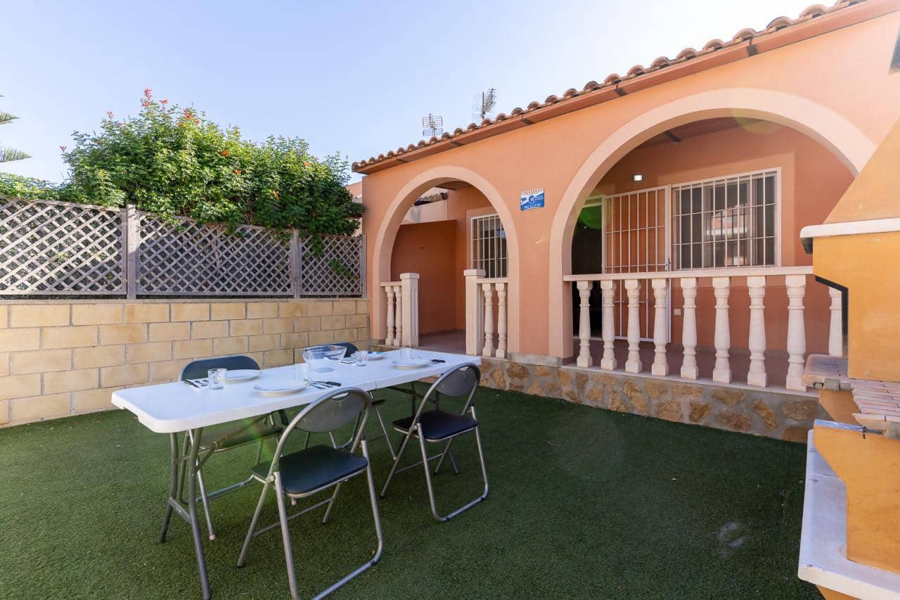 2 quarto Bungalow para venda em Gran Alacant com piscina - 220 000 € (Ref: 9645982)