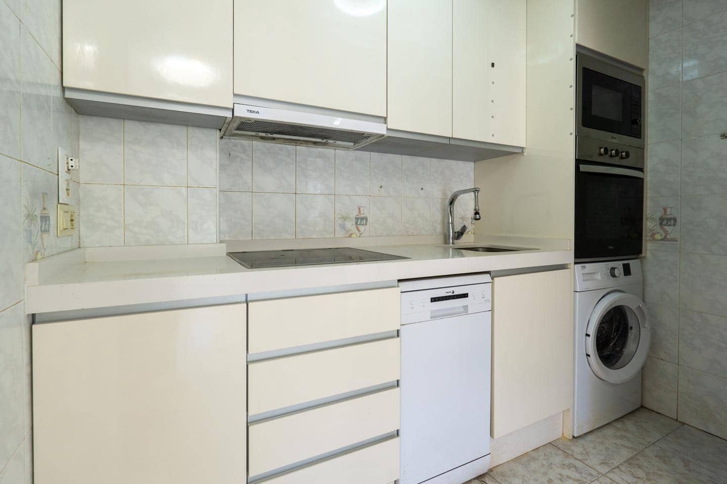 1 slaapkamer Flat te koop in Santa Pola met zwembad garage - € 129.900 (Ref: 9652388)