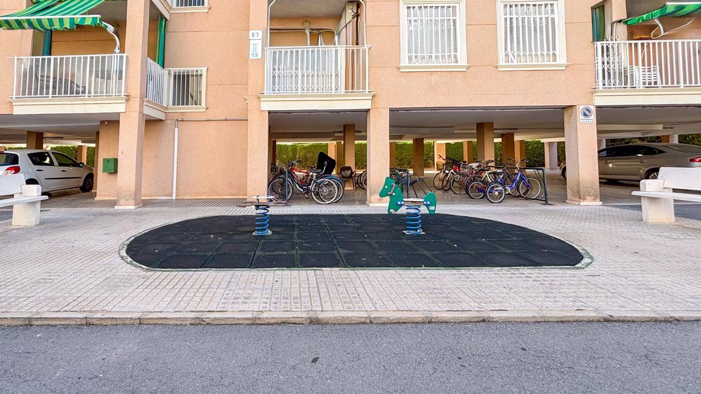 1 slaapkamer Flat te koop in Santa Pola met zwembad garage - € 129.900 (Ref: 9652388)