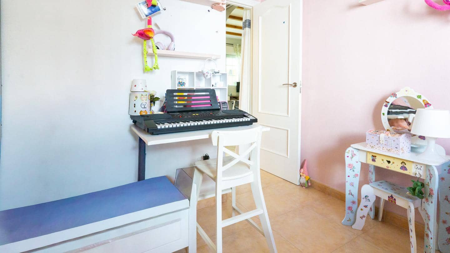 2 bedroom Villa for sale in Gran Alacant with pool - € 215,000 (Ref: 9723860)