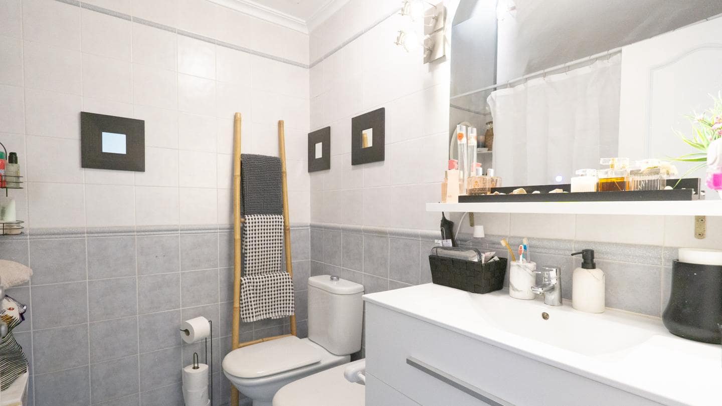 2 bedroom Villa for sale in Gran Alacant with pool - € 215,000 (Ref: 9723860)