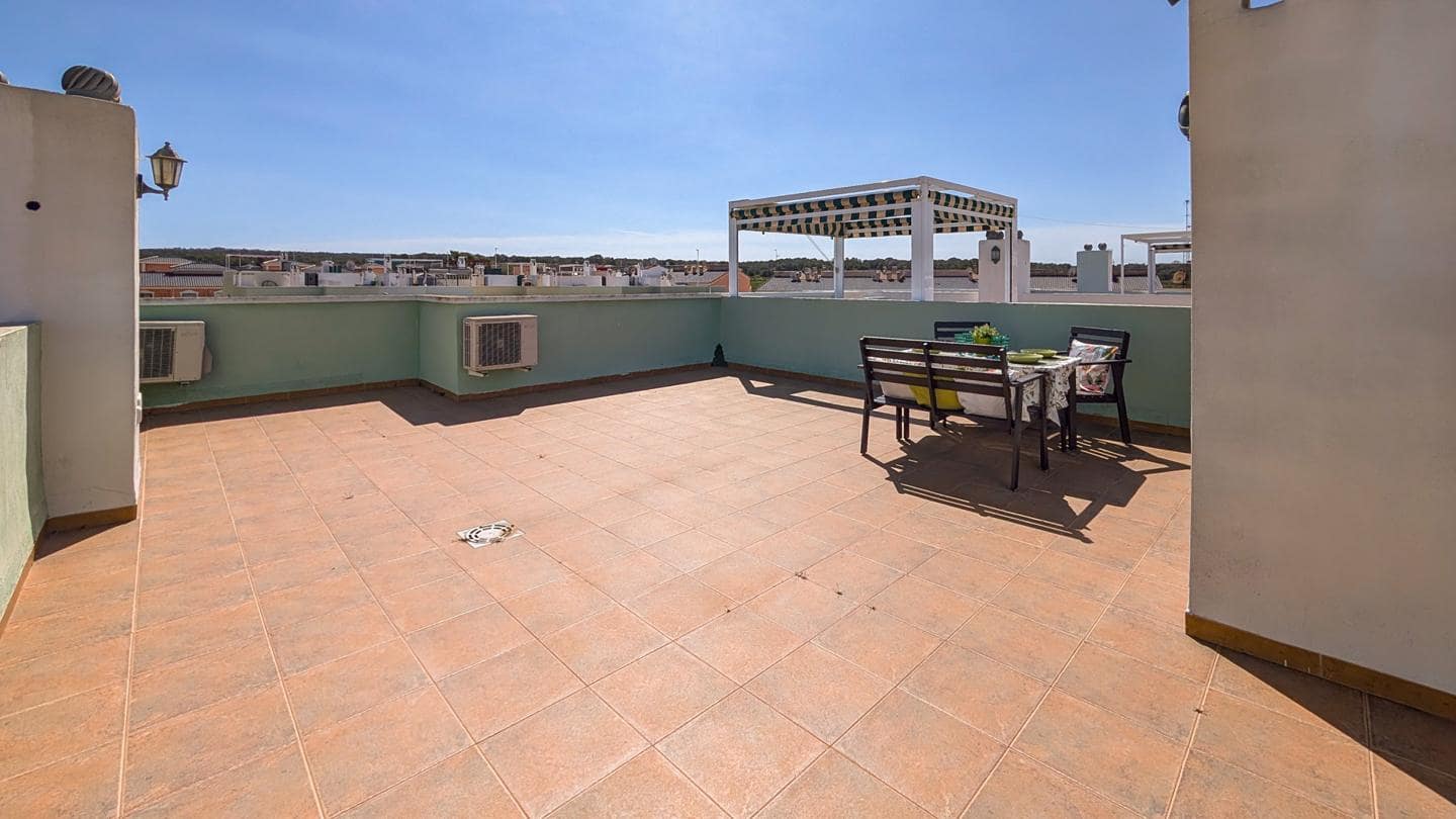 2 bedroom Villa for sale in Gran Alacant with pool - € 215,000 (Ref: 9723860)