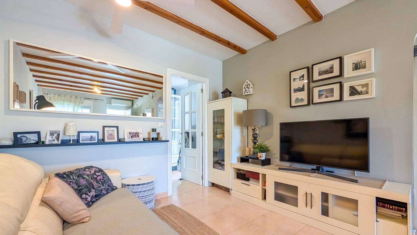 2 bedroom Villa for sale in Gran Alacant with pool - € 215,000 (Ref: 9723860)