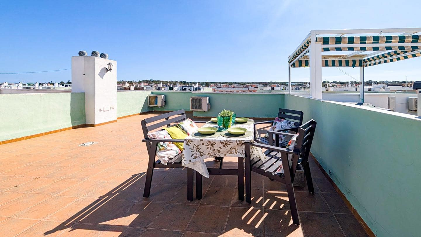 2 bedroom Villa for sale in Gran Alacant with pool - € 215,000 (Ref: 9723860)