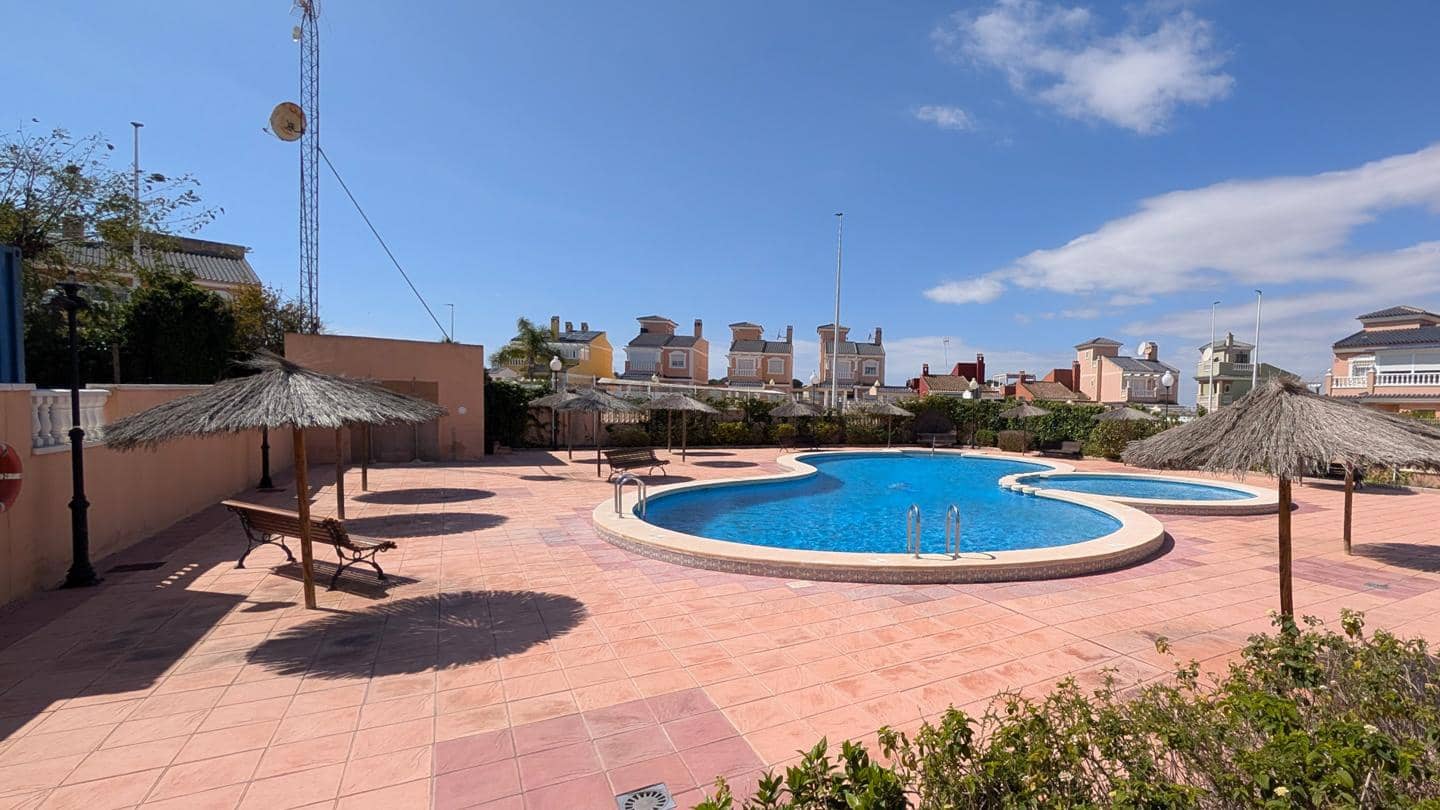 2 bedroom Villa for sale in Gran Alacant with pool - € 215,000 (Ref: 9723860)