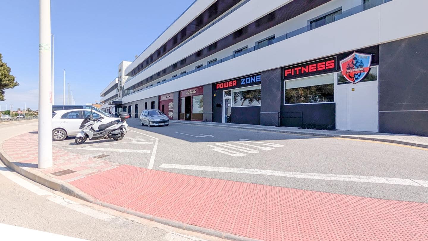 2 bedroom Villa for sale in Gran Alacant with pool - € 215,000 (Ref: 9723860)