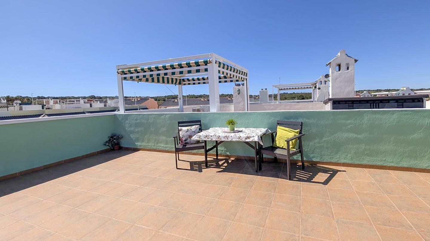 2 bedroom Villa for sale in Gran Alacant with pool garage - € 215,000 (Ref: 9723860)