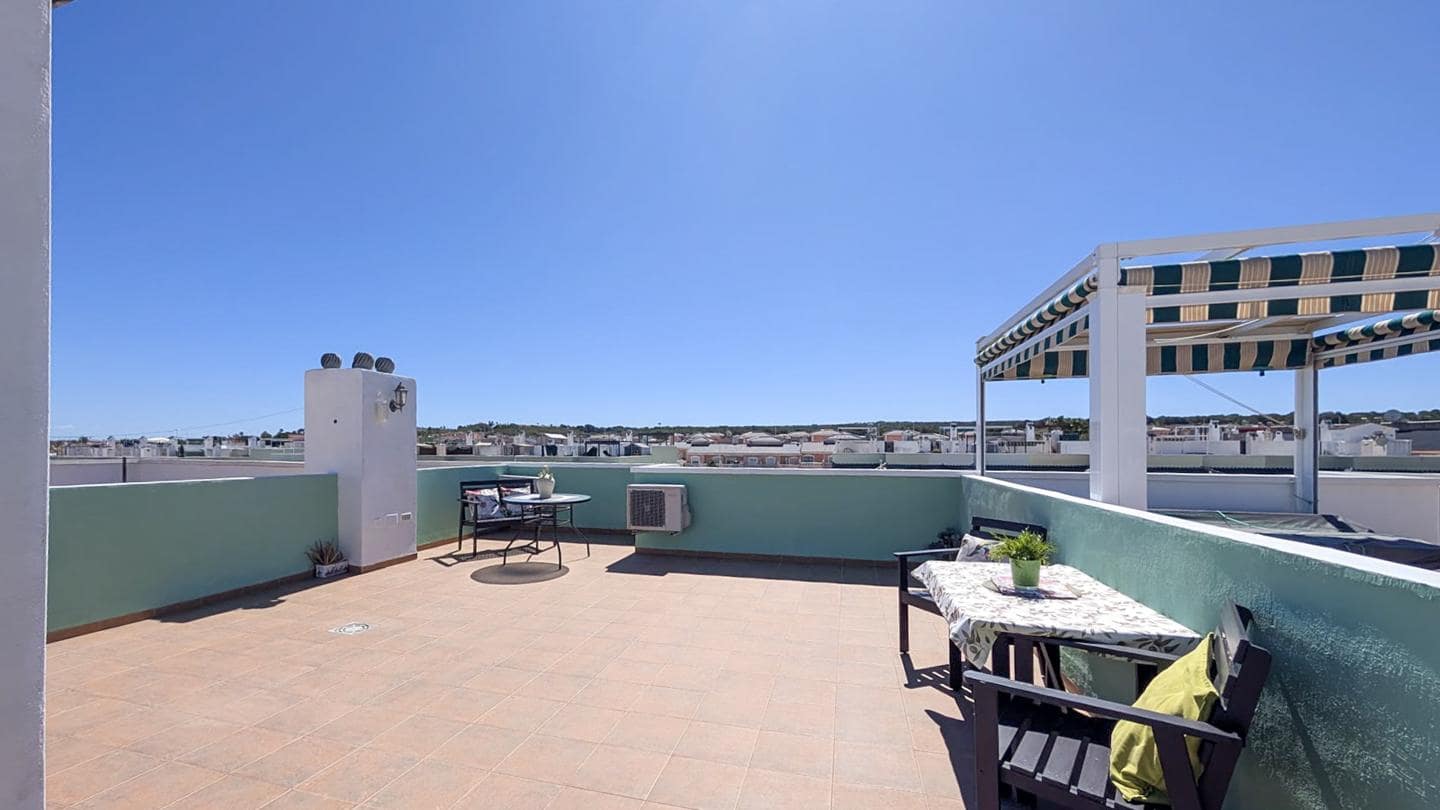 2 bedroom Villa for sale in Gran Alacant with pool garage - € 215,000 (Ref: 9723860)