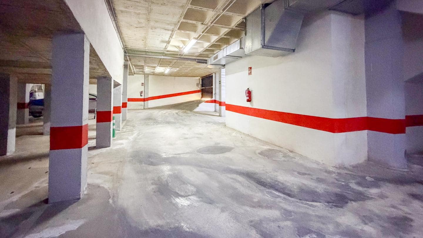 Garage for sale in Guardamar del Segura - € 8,900 (Ref: 9733916)