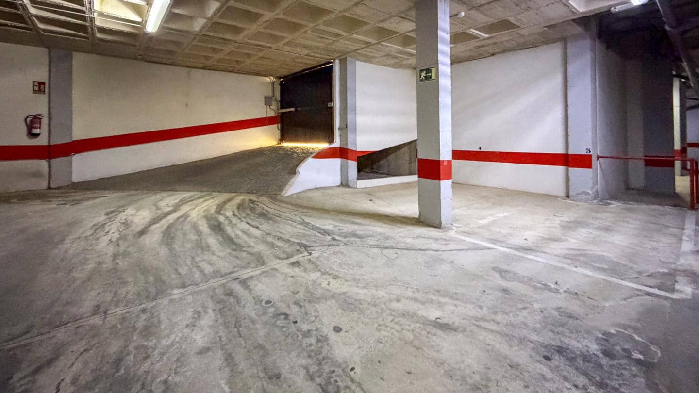 Garage for sale in Guardamar del Segura - € 8,900 (Ref: 9733916)