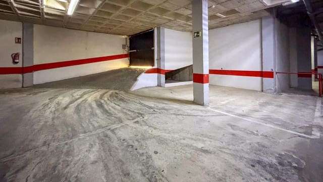 Garage for sale in Puerto Deportivo, Guardamar del Segura - € 8,900 (Ref: 9733916)