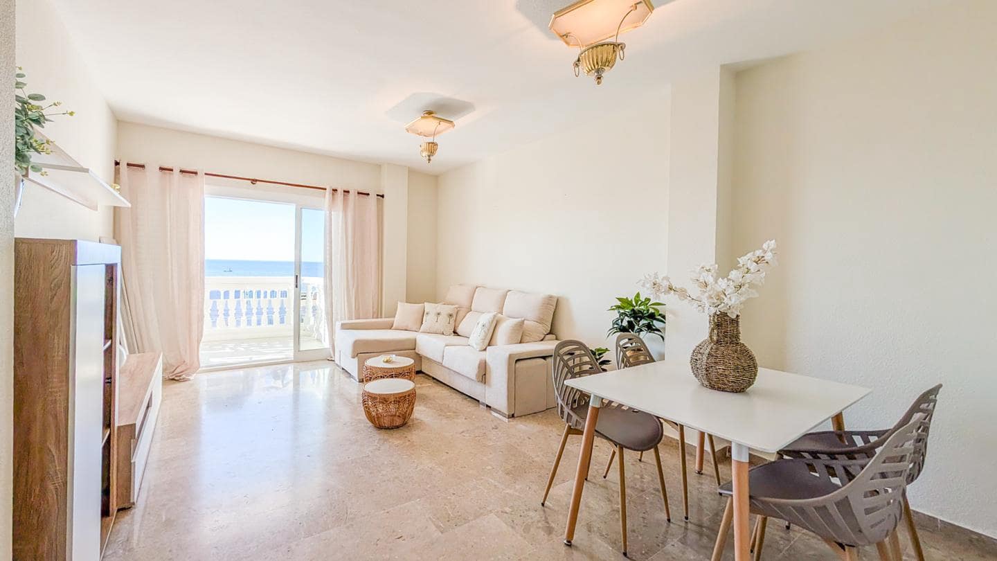 2 bedroom Flat for sale in Santa Pola with garage - € 320,000 (Ref: 9739263)