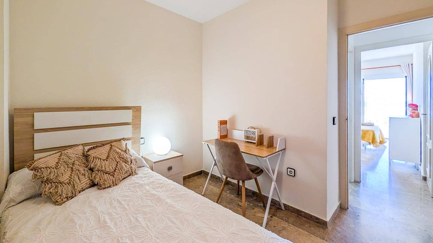 2 bedroom Flat for sale in Santa Pola with garage - € 320,000 (Ref: 9739263)