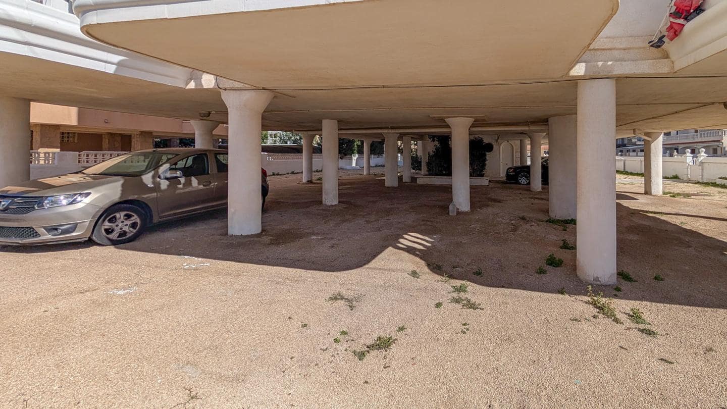 2 bedroom Flat for sale in Santa Pola with garage - € 320,000 (Ref: 9739263)