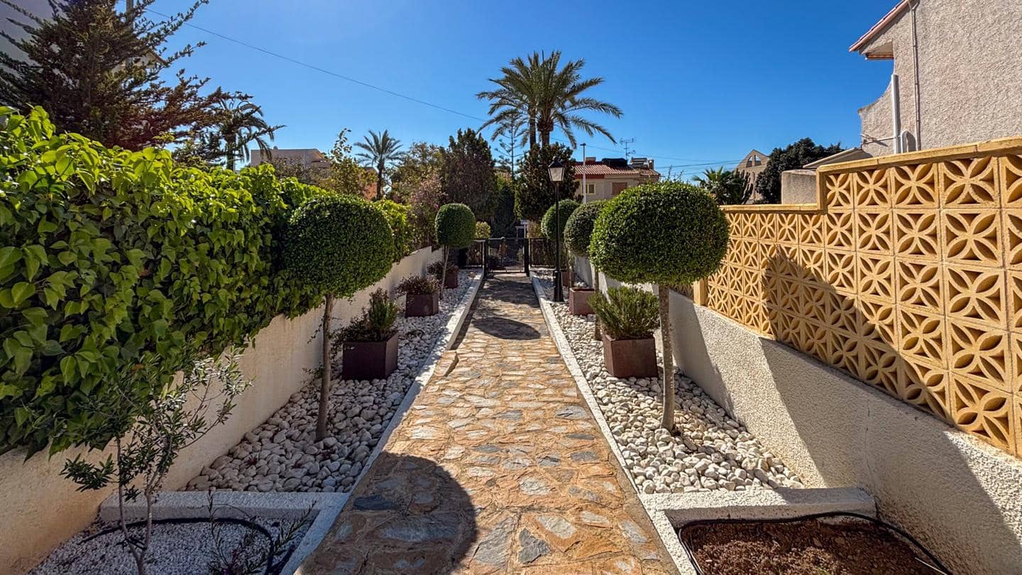 1 bedroom Flat for sale in Santa Pola with pool garage - € 179,000 (Ref: 9743195)