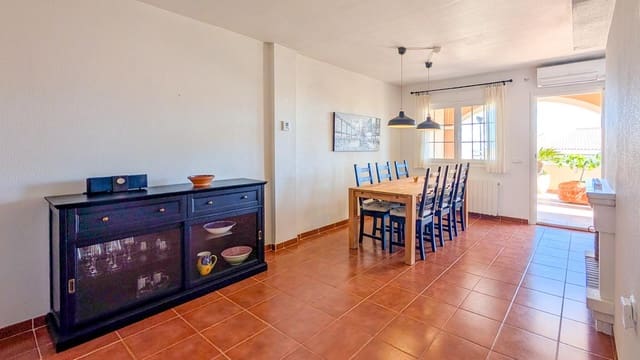 2 soveværelse Villa til salg i Gran Alacant, Santa Pola med swimmingpool - € 439.000 (Ref: 9750917)