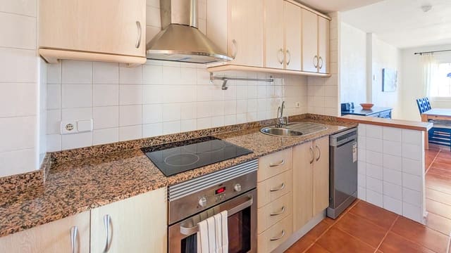 2 soveværelse Villa til salg i Gran Alacant, Santa Pola med swimmingpool - € 439.000 (Ref: 9750917)