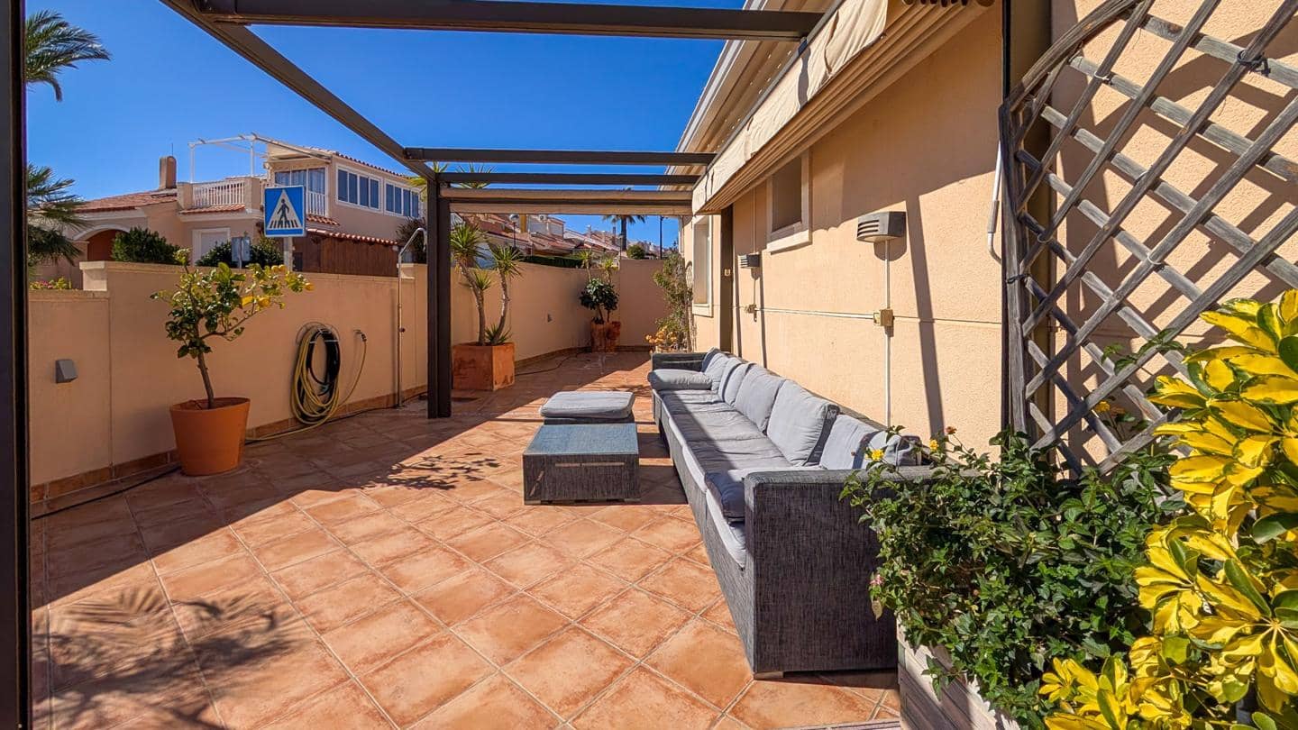 2 sypialnia Willa na sprzedaż w Gran Alacant z basenem - 439 000 € (Ref: 9750917)