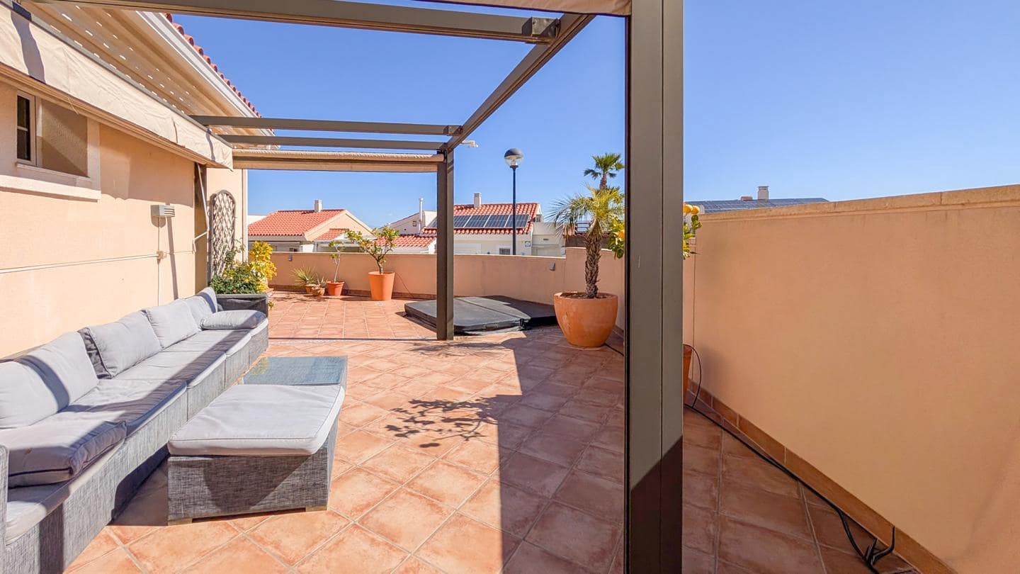 2 sypialnia Willa na sprzedaż w Gran Alacant z basenem - 439 000 € (Ref: 9750917)