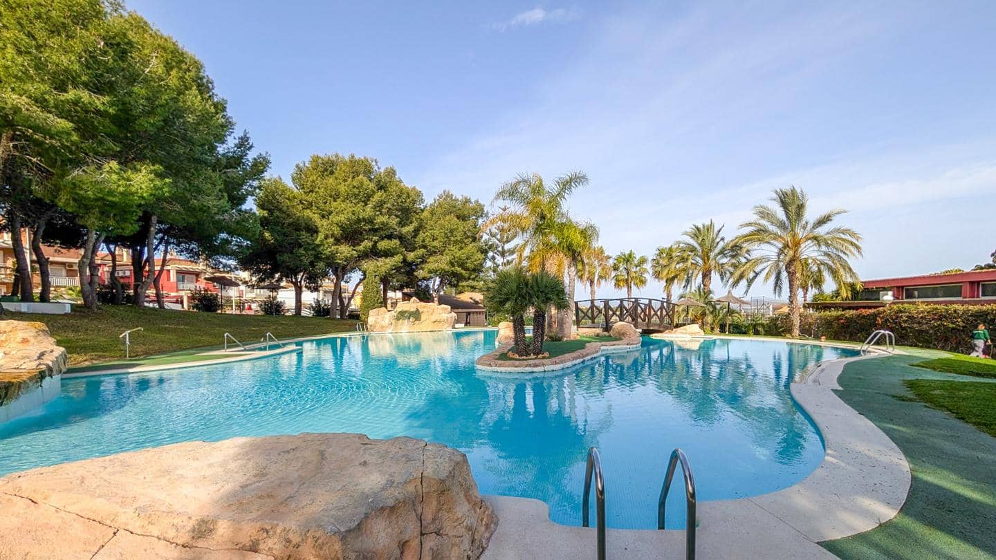 2 sypialnia Willa na sprzedaż w Gran Alacant z basenem garażem - 269 000 € (Ref: 9758079)