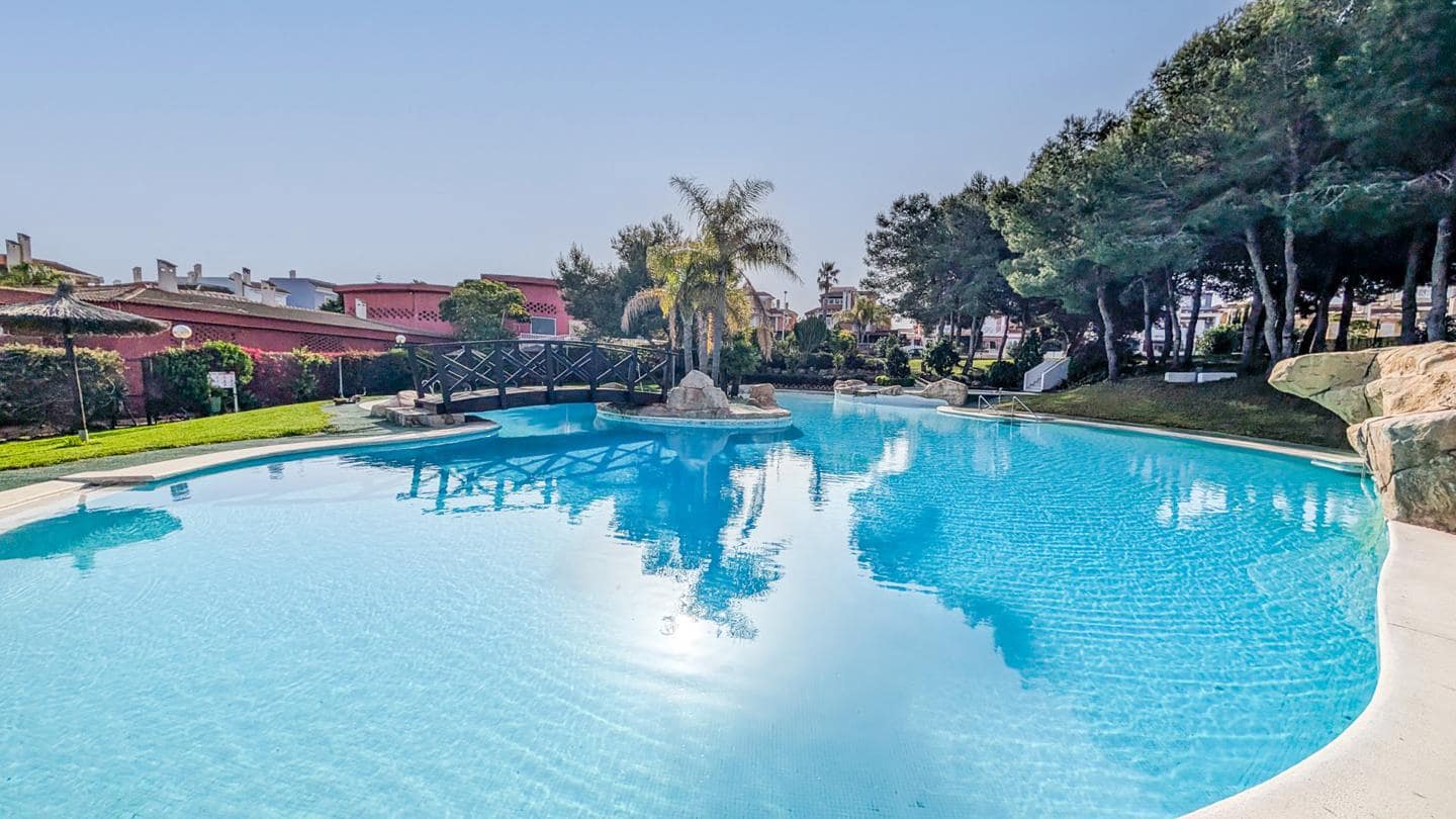 2 sypialnia Willa na sprzedaż w Gran Alacant z basenem garażem - 269 000 € (Ref: 9758079)