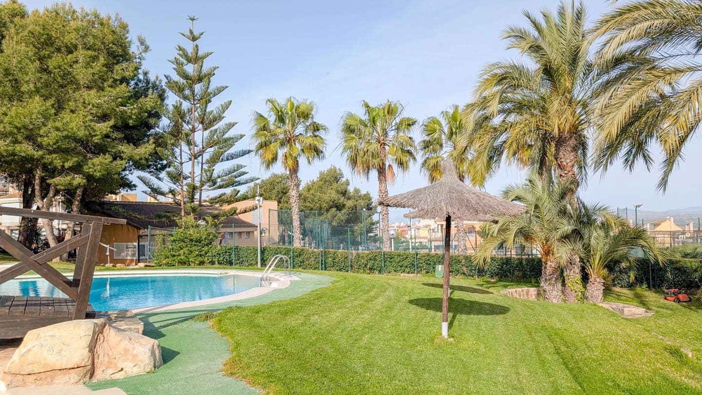 2 sypialnia Willa na sprzedaż w Gran Alacant z basenem garażem - 269 000 € (Ref: 9758079)