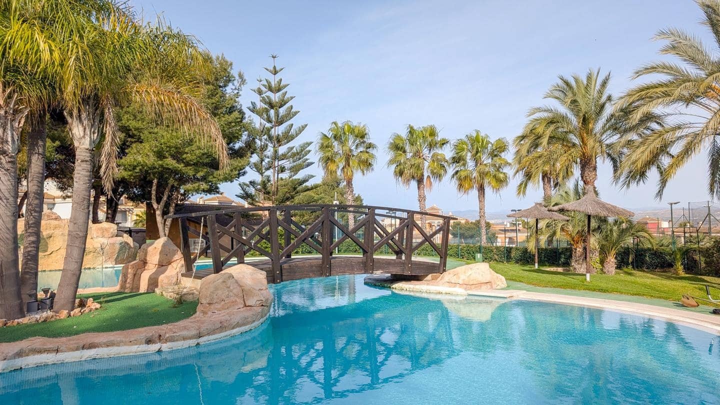 2 sypialnia Willa na sprzedaż w Gran Alacant z basenem garażem - 269 000 € (Ref: 9758079)