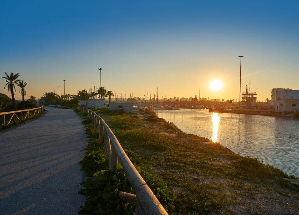 2 soveværelse Lejlighed til salg i Guardamar del Segura med swimmingpool - € 189.000 (Ref: 9763906)