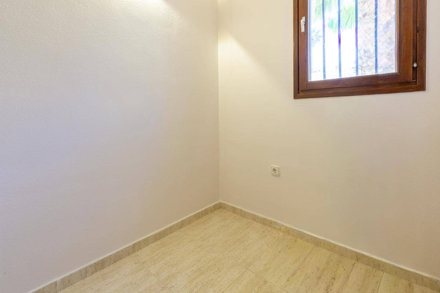 4 soveværelse Villa til salg i Gran Alacant med swimmingpool garage - € 379.000 (Ref: 9789766)