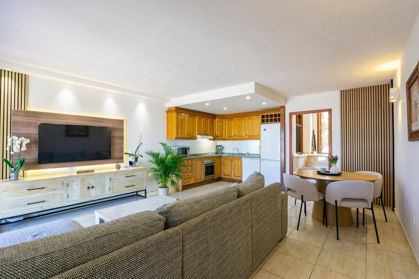 4 soveværelse Villa til salg i Gran Alacant med swimmingpool garage - € 379.000 (Ref: 9789766)