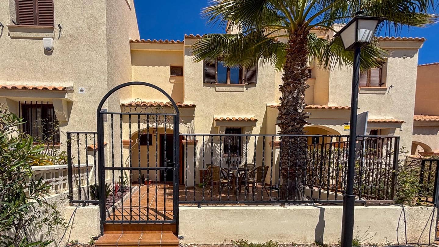 4 soveværelse Villa til salg i Gran Alacant med swimmingpool garage - € 379.000 (Ref: 9789766)