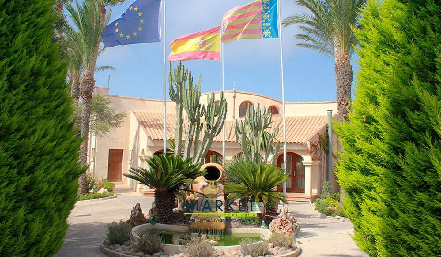 4 soveværelse Villa til salg i Gran Alacant med swimmingpool garage - € 379.000 (Ref: 9789766)