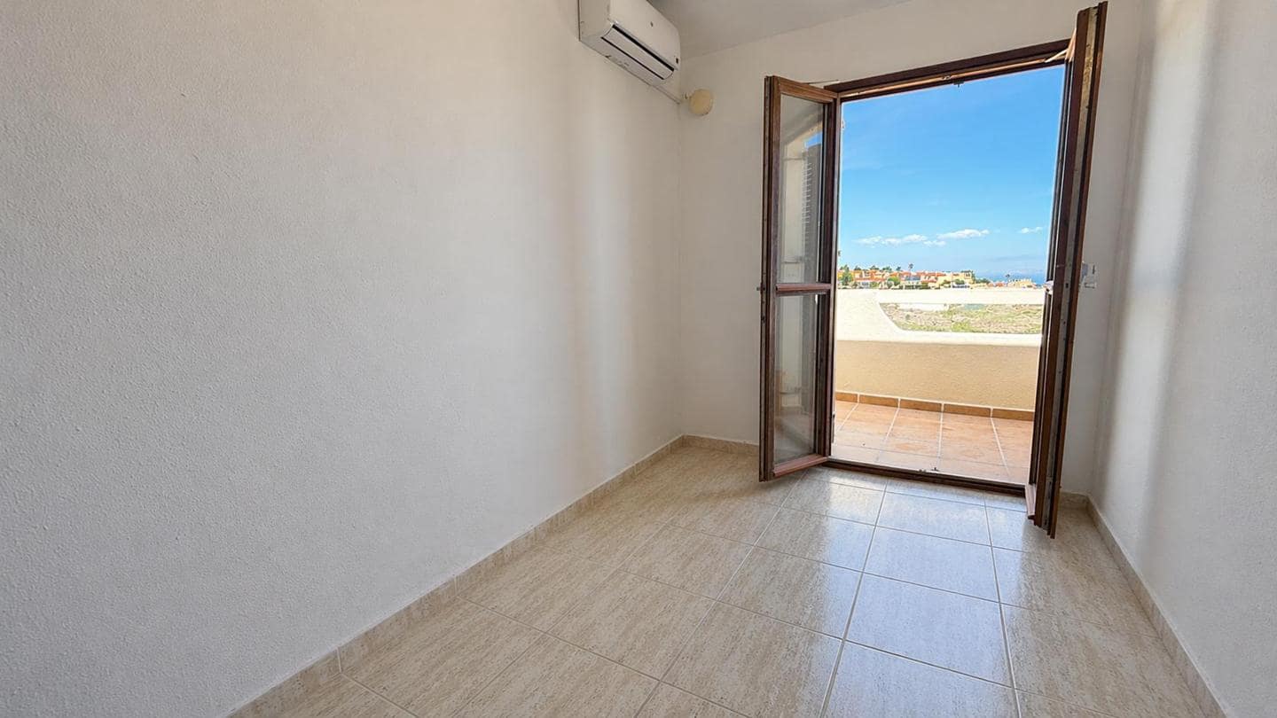 4 bedroom Villa for sale in Gran Alacant with pool garage - € 380,000 (Ref: 9789766)